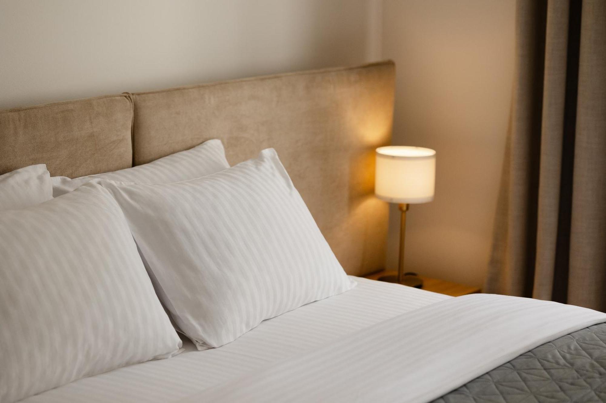 House 66 Aparthotel Brasov Bagian luar foto