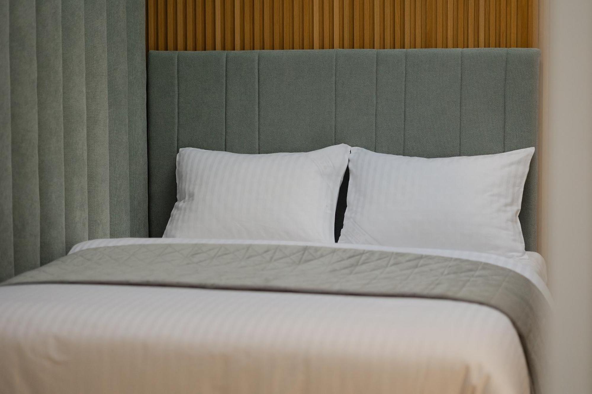 House 66 Aparthotel Brasov Bagian luar foto