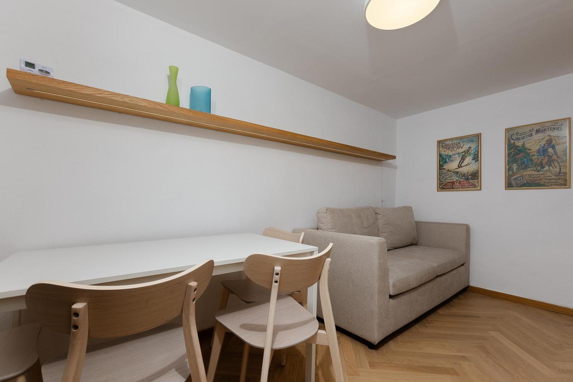 House 66 Aparthotel Brasov Bagian luar foto